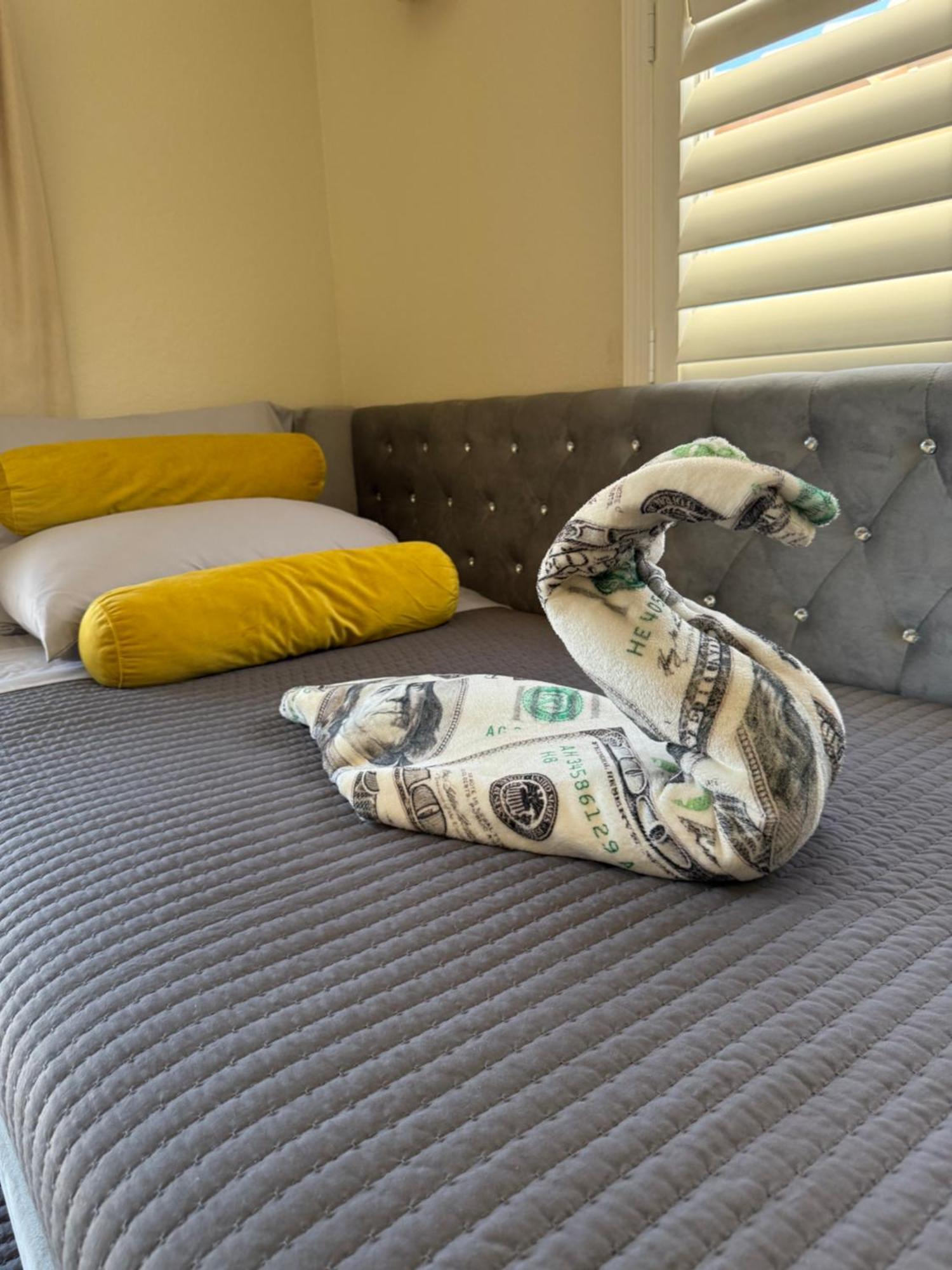 Fragrant Finnish Sauna & Cozy Pool With French 3Br Las Vegas Dış mekan fotoğraf